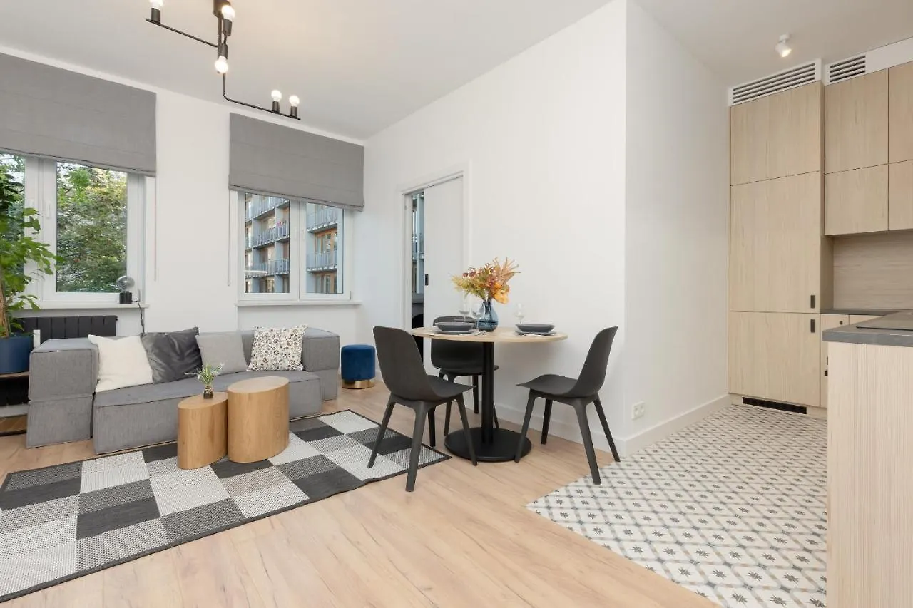 Warsaw Central Apartment 10 Min Walk From Palace Of Culture & Science By Noclegi Renters