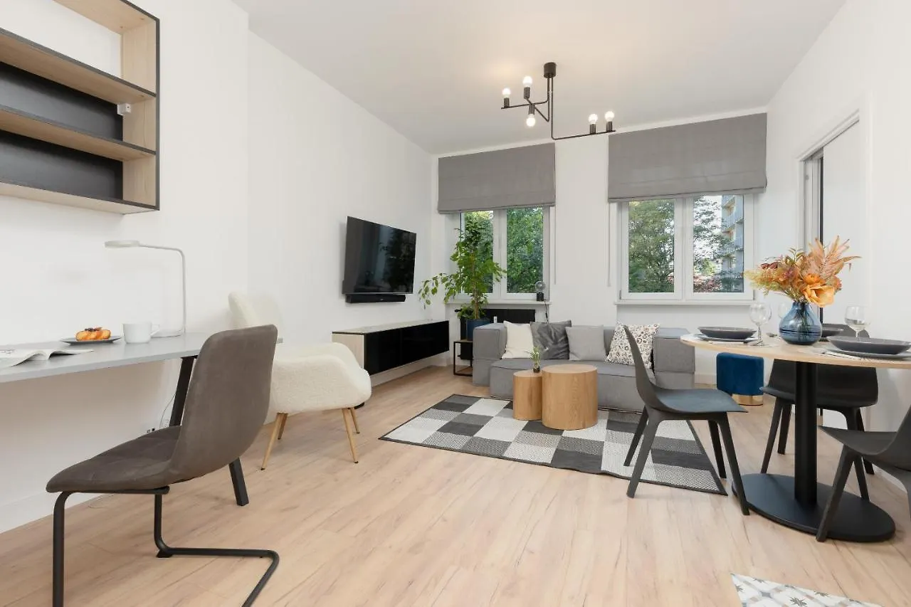 Warsaw Central Apartment 10 Min Walk From Palace Of Culture & Science By Noclegi Renters